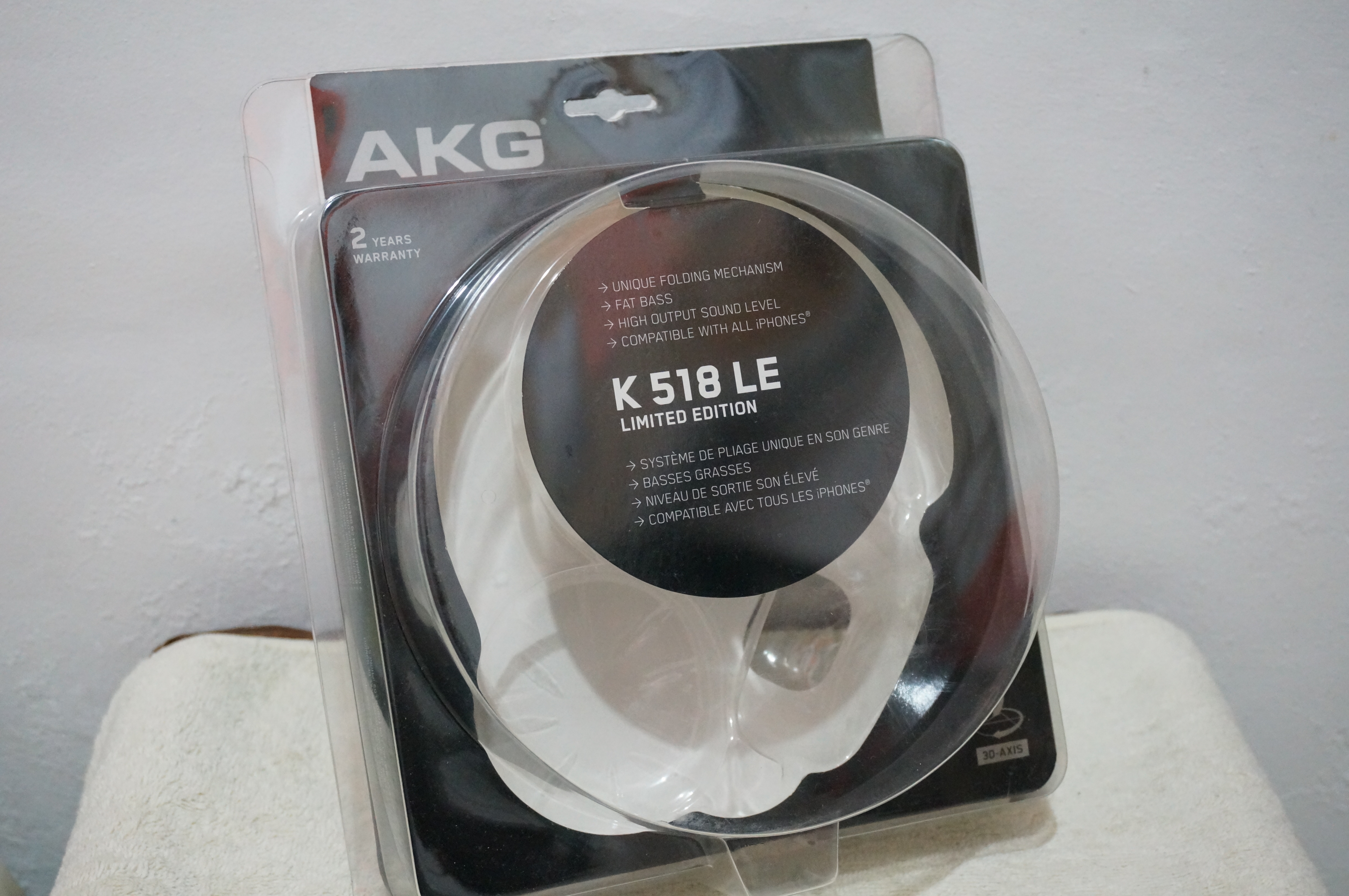 The AKG K518LE Basshead Cans | Headphone.ph