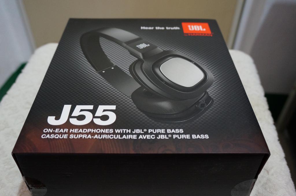 JBL J55 packaging