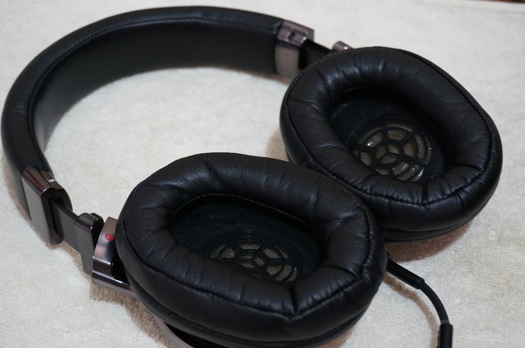 Sony MDR-1R earpads