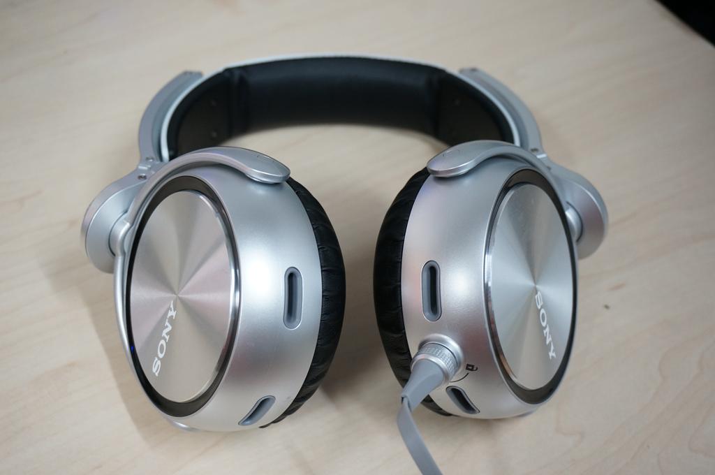 Sony XB920 basshead headphone