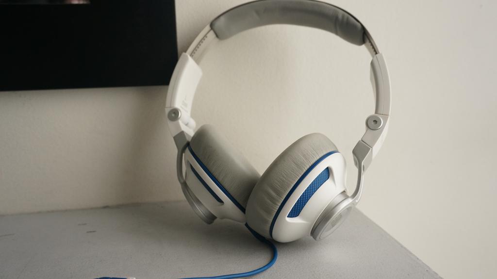 JBL S300 headphone