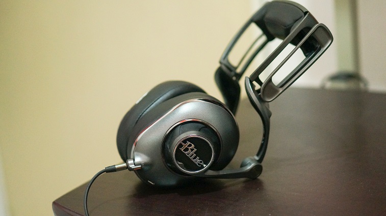 Blue Mo-Fi headphone