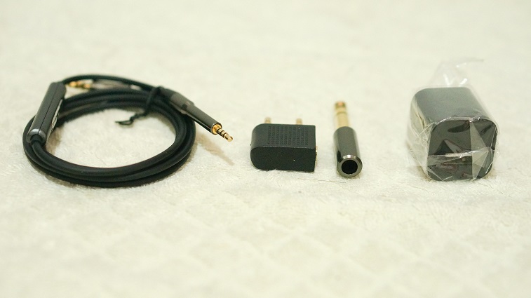 Blue mo-fi accessories