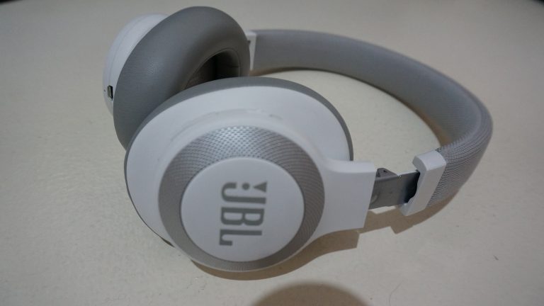 JBL E65BTNC Review