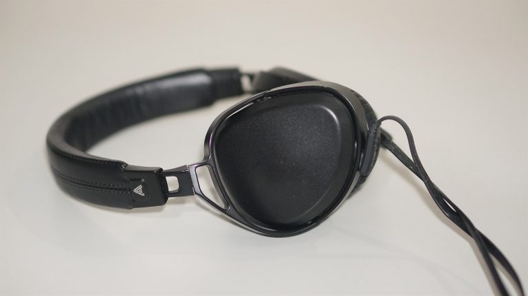 A Compact Planar Magnetic Headphone – Audeze Sine Review